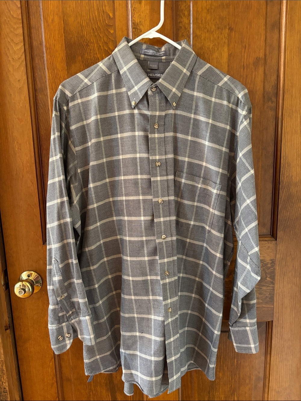 Van Heusen Men's Gray Plaid Button-Down Shirt with White Windowpane, like new